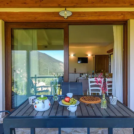 Acquanera 6&2 By Marche * Piobbico