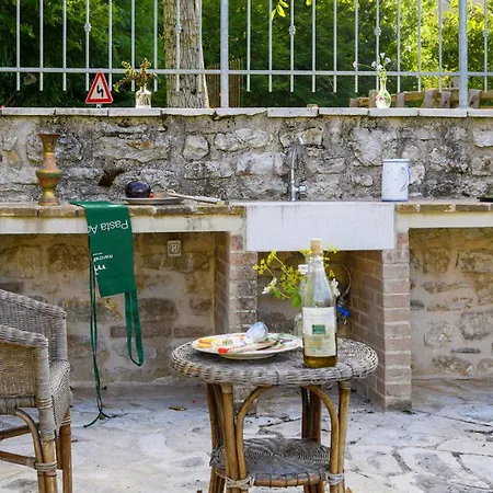 Villa Acquanera 6&2 By Marche *